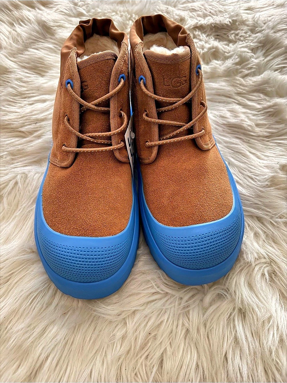 UGG Neumel Weather Hybrid boots in the chestnut and blue sz 7. NEW